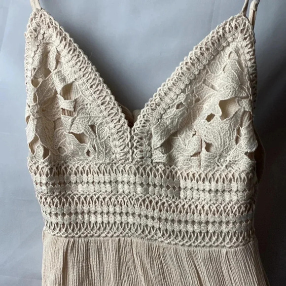 LOVE TREE WO SIZE MEDIUM IVORY LASER CUT FRONT DESIGN LINED ADJ STRAPS. … - Picture 8 of 16